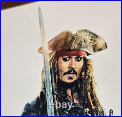 Auto Johnny Depp Signature 8X10 Pirates of the Caribbean Photo Autograph Sparrow Auto Johnny Depp Signature 8X10 Pirates of the Caribbean Photo Autograph Sparrow