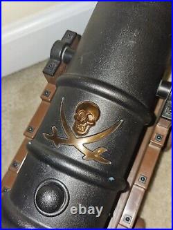 DISNEY PIRATES OF THE CARIBBEAN SUPER CANNON XL 18 Disney Store Limited Rare