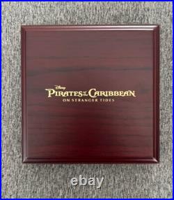 Disney Dsf Skull With Crossed Swords 3d Jumbo Pirates Of The Caribbean Le Pin Disney Dsf Skull With Crossed Swords 3d Jumbo Pirates Of The Caribbean Le Pin