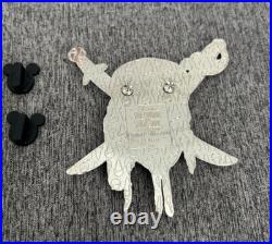Disney Dsf Skull With Crossed Swords 3d Jumbo Pirates Of The Caribbean Le Pin Disney Dsf Skull With Crossed Swords 3d Jumbo Pirates Of The Caribbean Le Pin