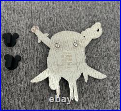 Disney Dsf Skull With Crossed Swords 3d Jumbo Pirates Of The Caribbean Le Pin Disney Dsf Skull With Crossed Swords 3d Jumbo Pirates Of The Caribbean Le Pin