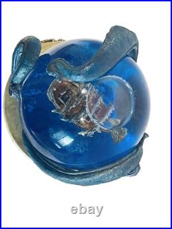 Disney Globe Pirates of the Caribbean Musical Water Collectibles Johnny Depp Disney Globe Pirates of the Caribbean Musical Water Collectibles Johnny Depp