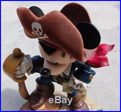 Disney Parks Mickey Mouse Pirates of the Caribbean Statue! FREE SHIP