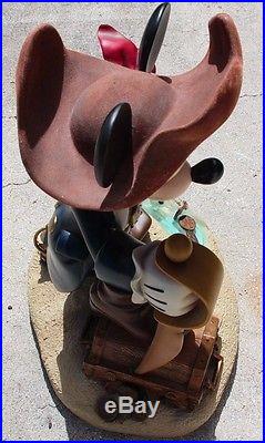 Disney Parks Mickey Mouse Pirates of the Caribbean Statue! FREE SHIP