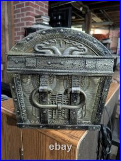 Disney Pirates of the Caribbean CD Boombox Treasure Chest Davy Jones PC500B