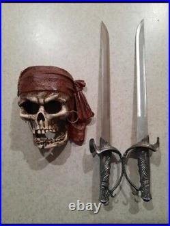 Disney Pirates of the Caribbean Skull Crossed Swords Wall Mount RARE