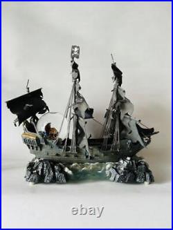 Disney Snow Globe Pirates Of The Caribbean Q3