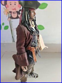 Hot Toys 1/6 Jack Sparrow Pirates Of The Caribbean Johnny Depp