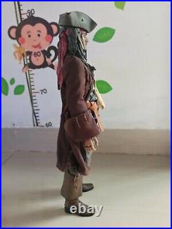 Hot Toys 1/6 Jack Sparrow Pirates Of The Caribbean Johnny Depp