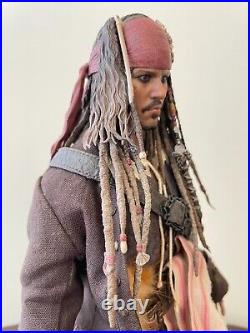 Hot Toys Action Figure Captain Jack Sparrow DX06 Pirates Of The Caribbean 1/6