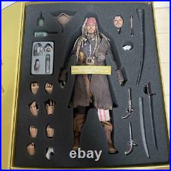 Hot Toys Captain Jack Sparrow Pirates Of The Caribbean Action Figure 1/6