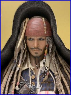 Hot Toys Captain Jack Sparrow Pirates Of The Caribbean Action Figure 1/6 Good