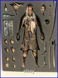 Hot Toys Captain Jack Sparrow Pirates Of The Caribbean DX06 1/6 Action Figure