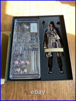 Hot Toys DX15 1/6 Pirates Of The Caribbean Jack Sparrow