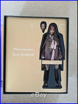 Hot Toys DX15 Pirates Of The Carribean Jack Sparrow Mint condition UK seller