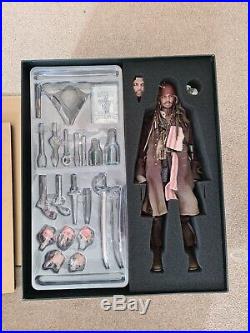 Hot Toys DX15 Pirates Of The Carribean Jack Sparrow Mint condition UK seller