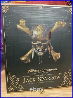 Hot Toys DX15 Pirates of the Caribbean Jack Sparrow 1/6 Scale Collectible Figure