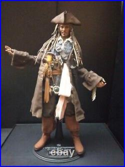 Hot Toys Figure Captain Jack Sparrow DX06 Pirates Of The Caribbean 1/6