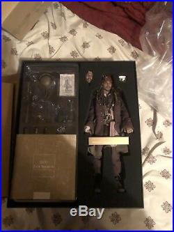 Hot Toys Jack Sparrow DX15 Pirates Of The Caribbean 1/6 Scale Figure Johnny Depp