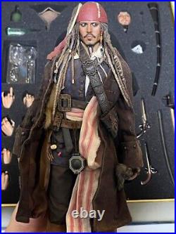 Hot Toys Jack Sparrow Johnny Depp Pirates Of The Caribbean Action Figure DX06