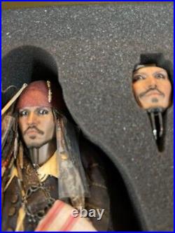 Hot Toys Jack Sparrow Pirates Of The Caribbean 1/6 Scale Action Figure DX06