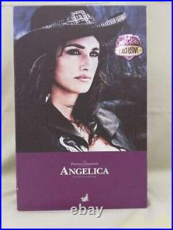 Hot Toys MMS181 Pirates of The Caribbean Penelope Cruz Angelica 1/6 Limited F/S