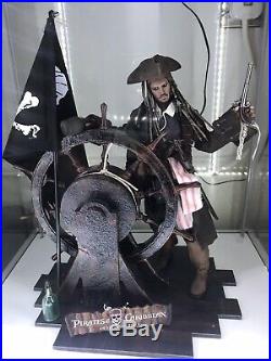 Hot Toys Pirates Of The Caribbean DX06 Jack Sparrow 1/6 Scale Figure