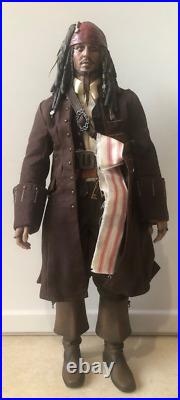 Hot Toys Pirates Of The Caribbean Worlds End Jack Sparrow Poseable Figure MMS42