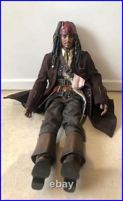 Hot Toys Pirates Of The Caribbean Worlds End Jack Sparrow Poseable Figure MMS42