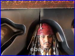 Hot Toys Pirates Of The Caribbean Worlds End Jack Sparrow Poseable Figure MMS42