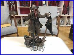 Hot Toys Pirates of the Caribbean Jack Sparrow DX15
