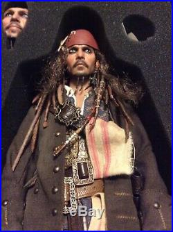 Hot Toys Pirates of the Caribbean Jack Sparrow DX15 Sparrow