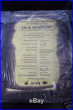 Hot toys Jack Sparrow Pirates of the Caribbean World's End Action Figure Doll