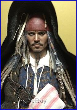 Hot toys Pirates of the Caribbean On Stranger Tides Captain Jack Sparrow 1/6