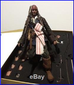 Hot toys Pirates of the Caribbean On Stranger Tides Captain Jack Sparrow 1/6