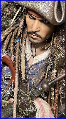 Hot toys jack sparrow Pirates Of The Caribbean dx15 1/6 Scale US Seller