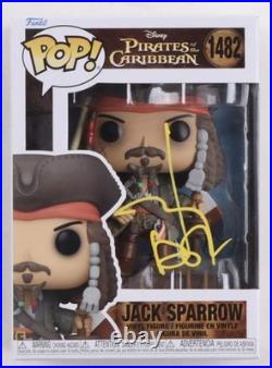 Johnny Depp COLOR MATCH Auto Pirates of the Caribbean 1482 Jack Sparrow BAS