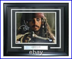Johnny Depp Signed Framed 11x14 Pirates Of The Caribbean Jack Sparrow Photo BAS
