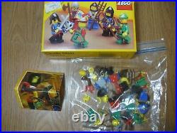 LEGO Castle 6103 Castle Mini Figures 100% Complete with Box & Product Catalog
