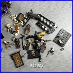LEGO Pirates of the Caribbean Queen Anne's Revenge 4195 + Minifigures Incomplete LEGO Pirates of the Caribbean Queen Anne's Revenge 4195 + Minifigures Incomplete