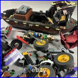 LEGO Pirates of the Caribbean Queen Anne's Revenge 4195 + Minifigures Incomplete LEGO Pirates of the Caribbean Queen Anne's Revenge 4195 + Minifigures Incomplete