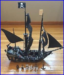 Lego #4184 Pirates of the Caribbean Black Pearl 100% Complete withfigs except Davy