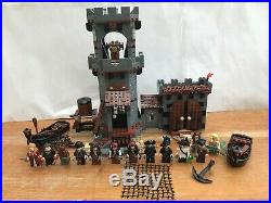 Lego Pirates Of The Caribbean Whitecap Bay 4194 100% COMPLETE extra minifigs
