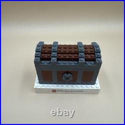 Lego The Art Of The Brick Pirates Of The Caribbean Chest Model By Nathan Sawaya Lego The Art Of The Brick Pirates Of The Caribbean Chest Model By Nathan Sawaya