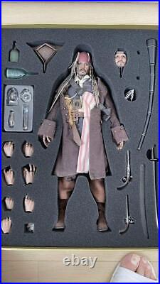 Limited Edition Pirates Of The Caribbean Fountain Life Jack Sparrow