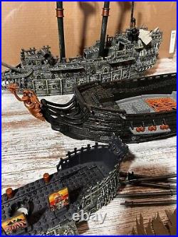 Mega Bloks Pirates of The Caribbean Flying Dutchman & Black Pearl Parts Lot (3)