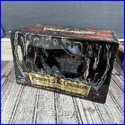 NECA Pirates of the Caribbean CURSED BARBOSSA VS. CURSED SPARROW BOXED SET 2006