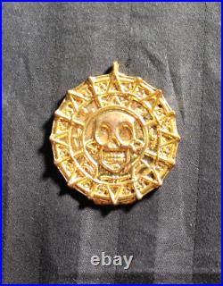 PIRATES OF THE CARIBBEAN Authentic Official Film Prop GOLD HOARD COIN & CRT