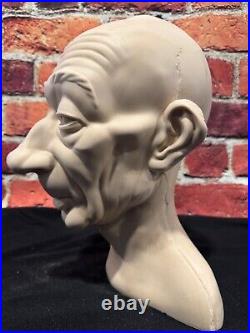 PIRATES OF THE CARIBBEAN + HAUNTED MANSION Disneyland 11 FULL-SIZE PROP HEAD PIRATES OF THE CARIBBEAN + HAUNTED MANSION Disneyland 11 FULL-SIZE PROP HEAD