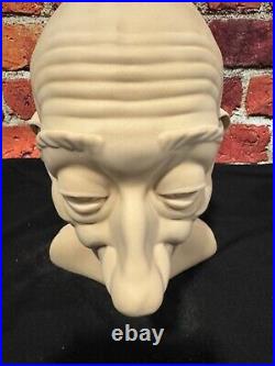 PIRATES OF THE CARIBBEAN + HAUNTED MANSION Disneyland 11 FULL-SIZE PROP HEAD PIRATES OF THE CARIBBEAN + HAUNTED MANSION Disneyland 11 FULL-SIZE PROP HEAD